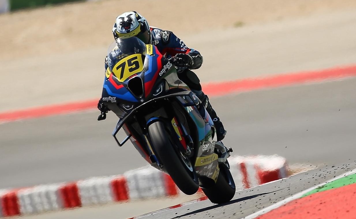 CNV regressa para fechar Julho no AIA