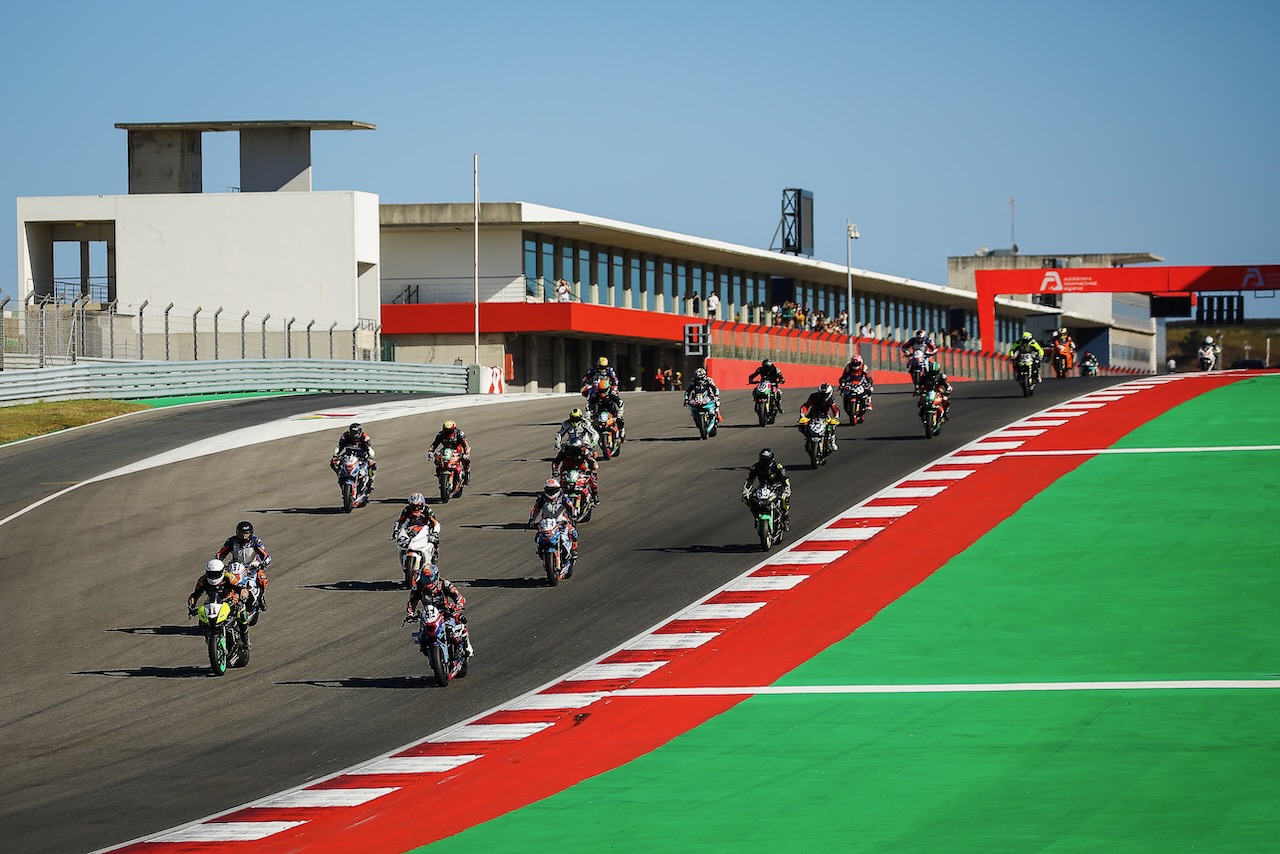 Troféu Naked Bikes – Resultados da Prova do CNV realizada a 8 e 9 Julho no AIA