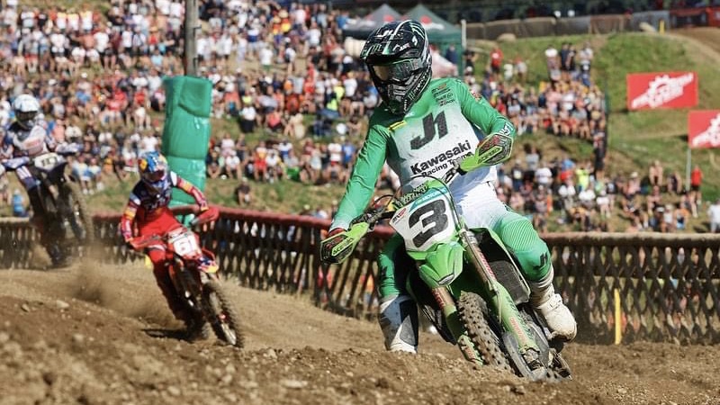 MXGP, Chéquia: Terceiro triunfo consecutivo de Romain Febvre