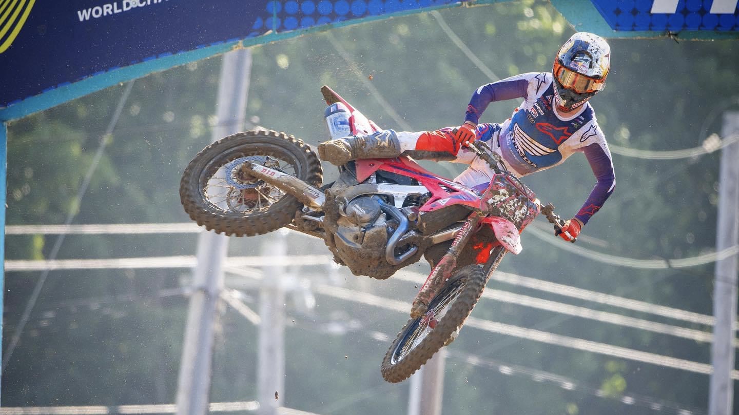 Vídeo AMA Motocross 450, Budds Creek: 10.ª vitória consecutiva de Jett Lawrence