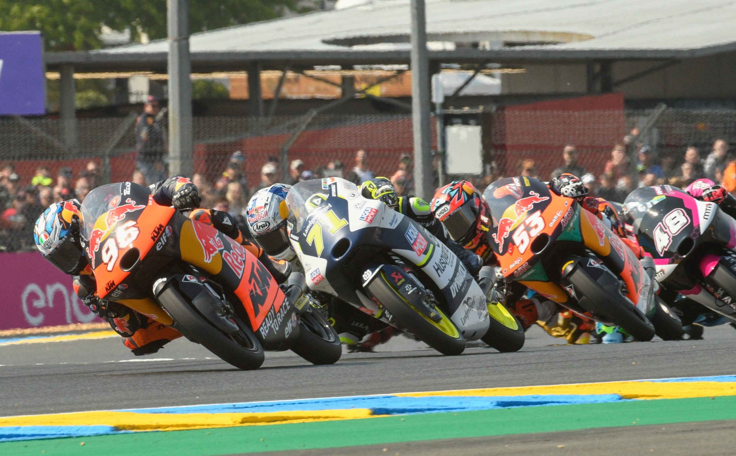 Moto3, Grã-Bretanha, Antevisão: Holgado sobre forte pressão em Silverstone
