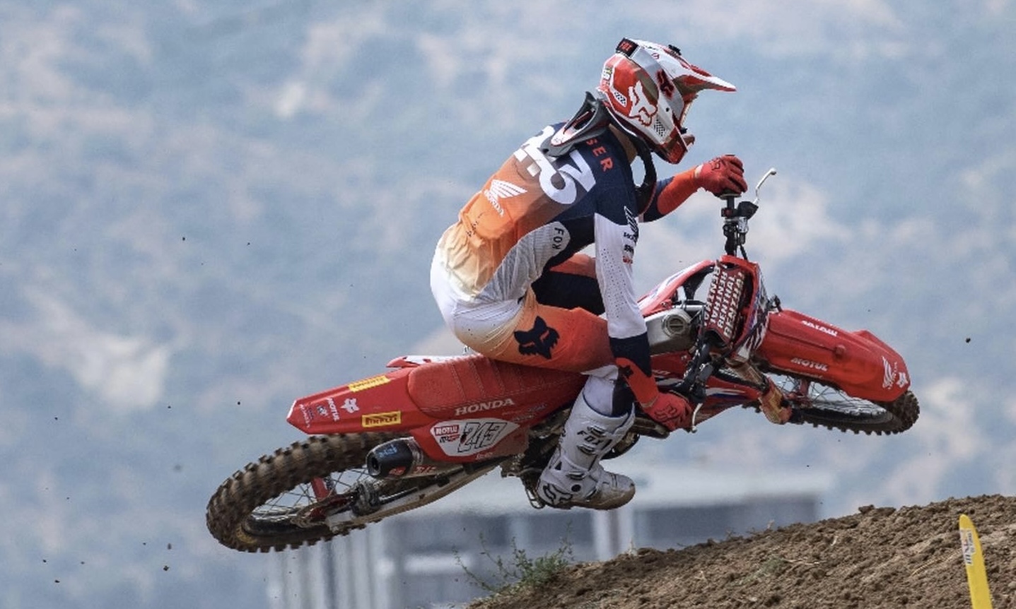 MXON: Tim Gajser lidera equipa da Eslovénia