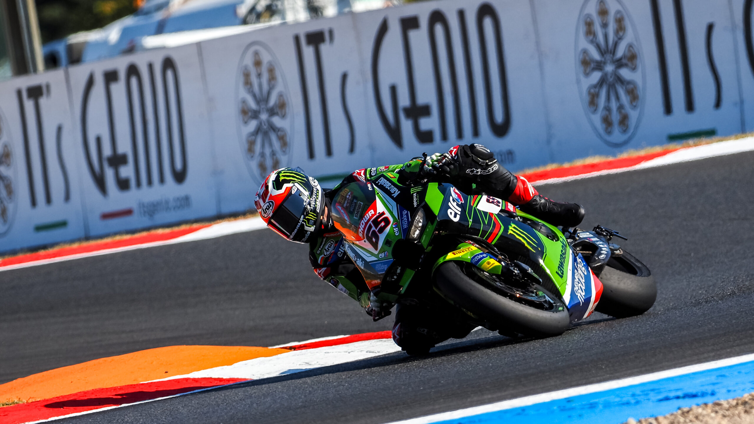 WSBK, França, T1: Rea domina sessão terminada com bandeira vermelha