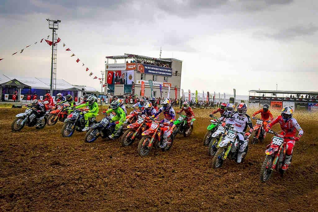Vídeo MXGP, Turquia: Laengenfelder vence MX2, anulada a classe MXGP
