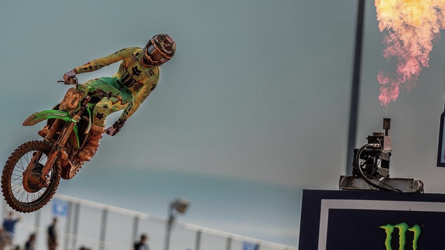 SuperMotocross 250, Charlotte: Triunfo de Shimoda na estreia de um novo campeonato