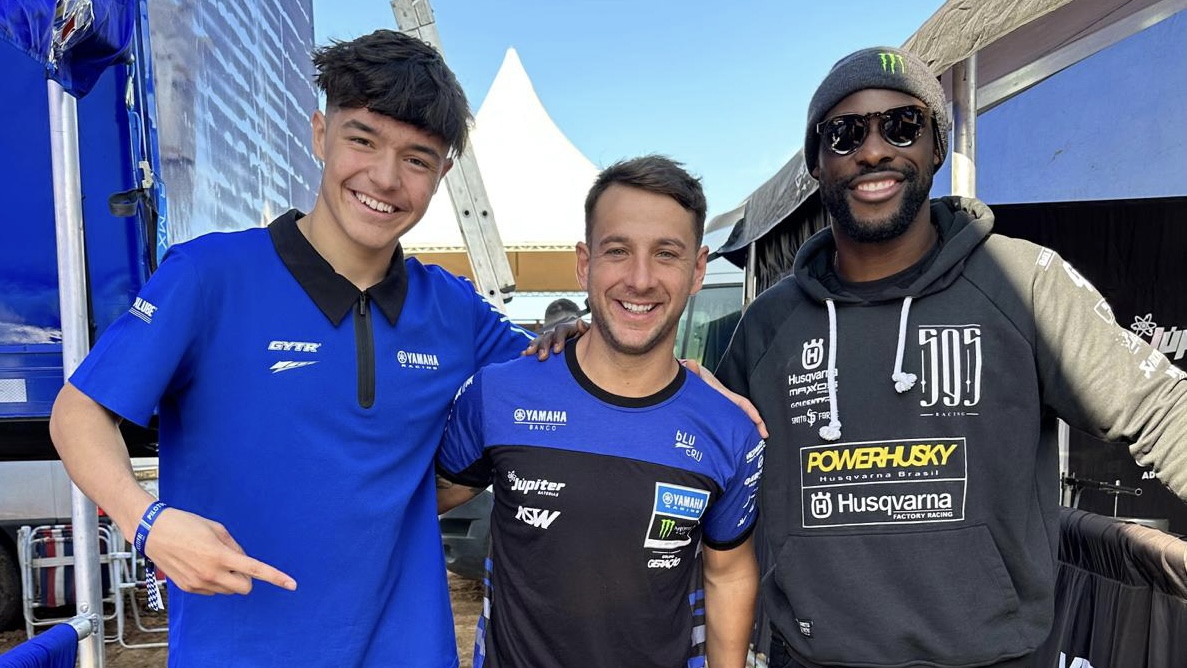 Vídeo Motocross Brasil: Assista em direto à prova de Alberto, Basaúla e Gomes