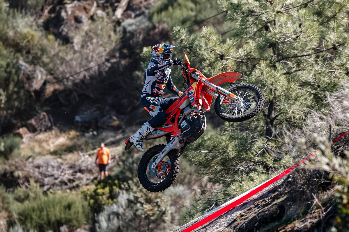 EnduroGP, Valpaços, 1.º dia: Garcia, Verona e Holcombe separados 8,5 segundos!