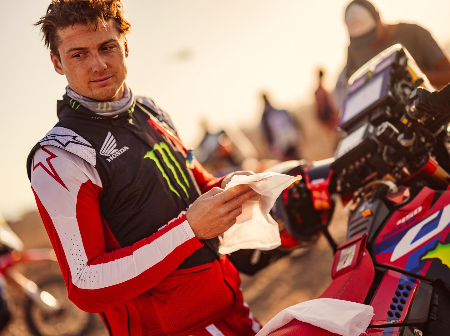 W2RC, Tosha Schareina (1º): “Hoje tinha que tirar o espinho cravado ontem”