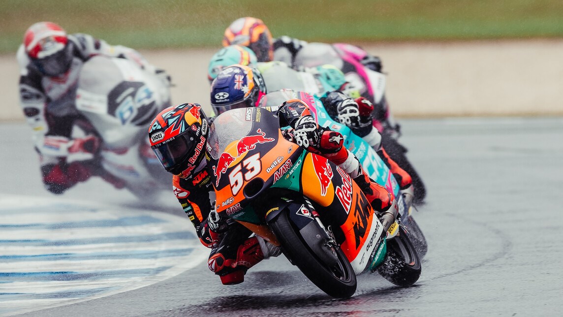 Moto3, Tailândia, T3: Deniz Oncu lidera com recorde