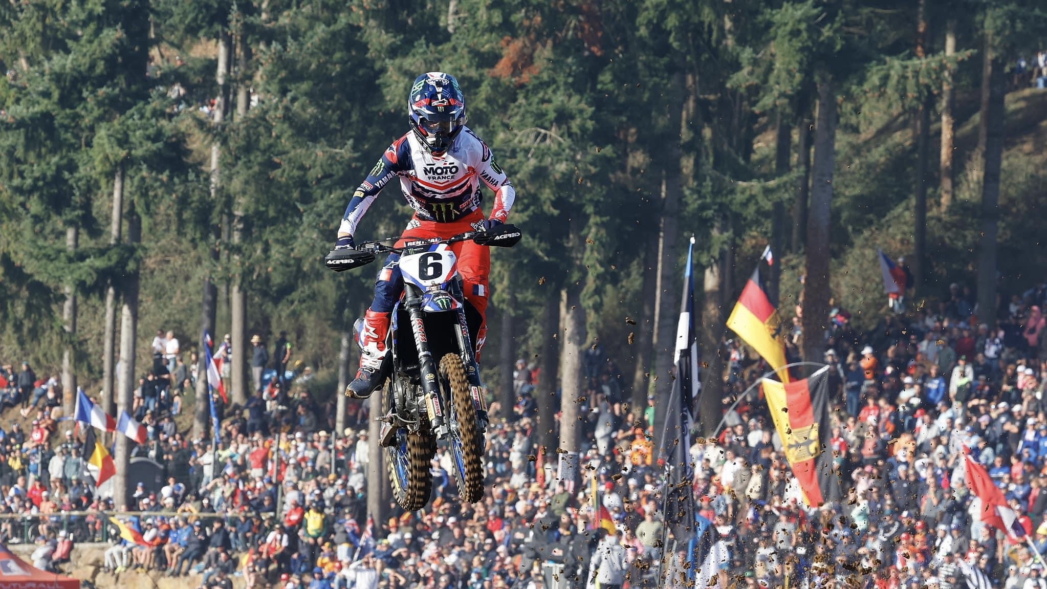 MXON, Corrida MX2/Open: Domínio absoluto de Maxime Renaux e Tom Vialle