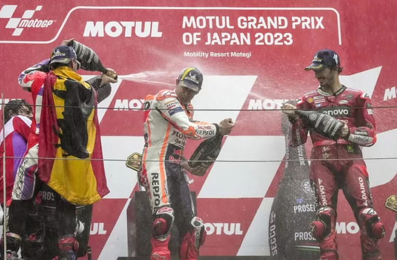 MotoGP, Bagnaia, para Marc Márquez: “Agora é hora de beijares o Valentino”