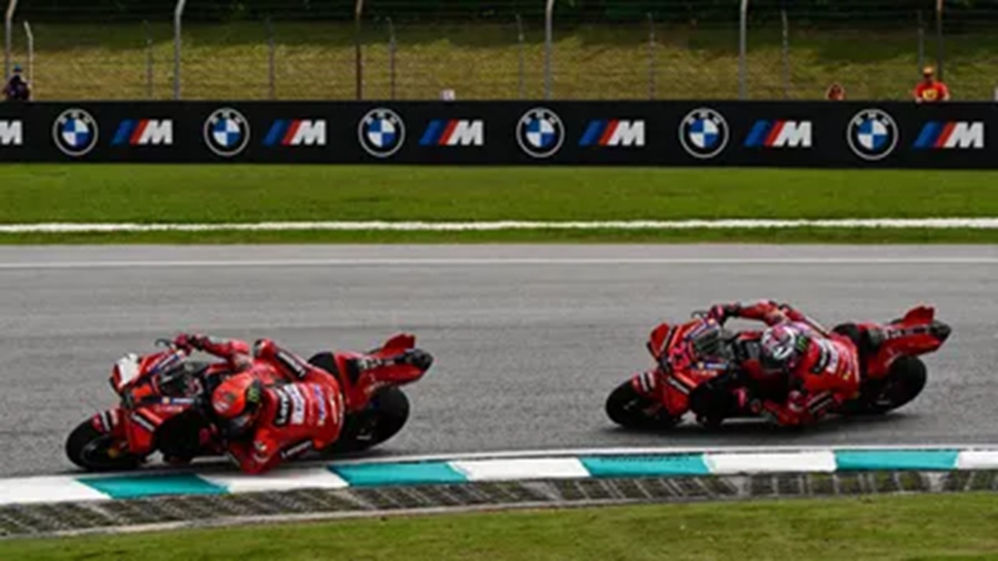 MotoGP, Enea Bastianini (4.º): “Decidi não ultrapassar o Pecco, para mim não muda nada”