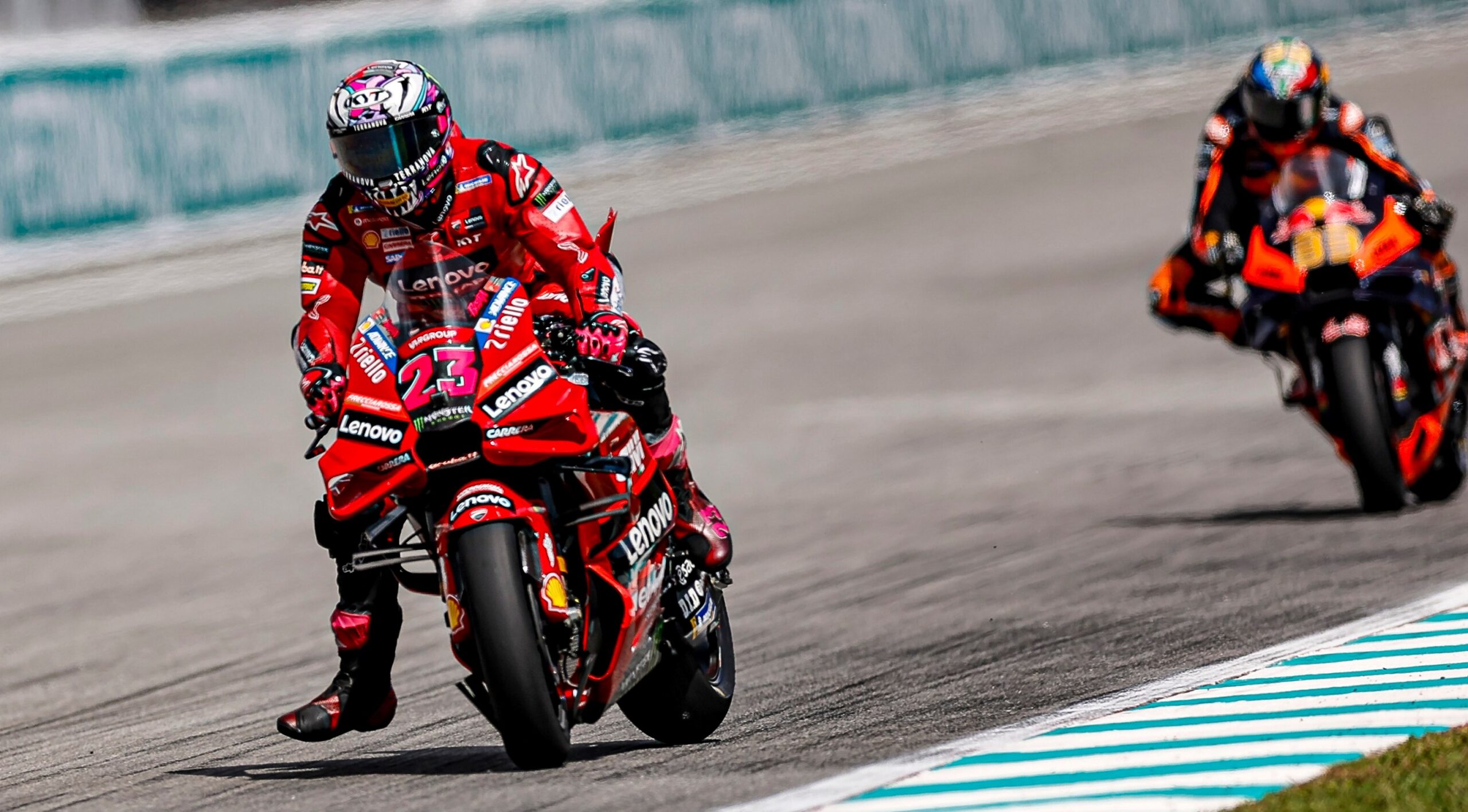 MotoGP, Enea Bastianini (4º.): “Sei que o Pecco está lutar por algo grande e preferi não correr riscos”