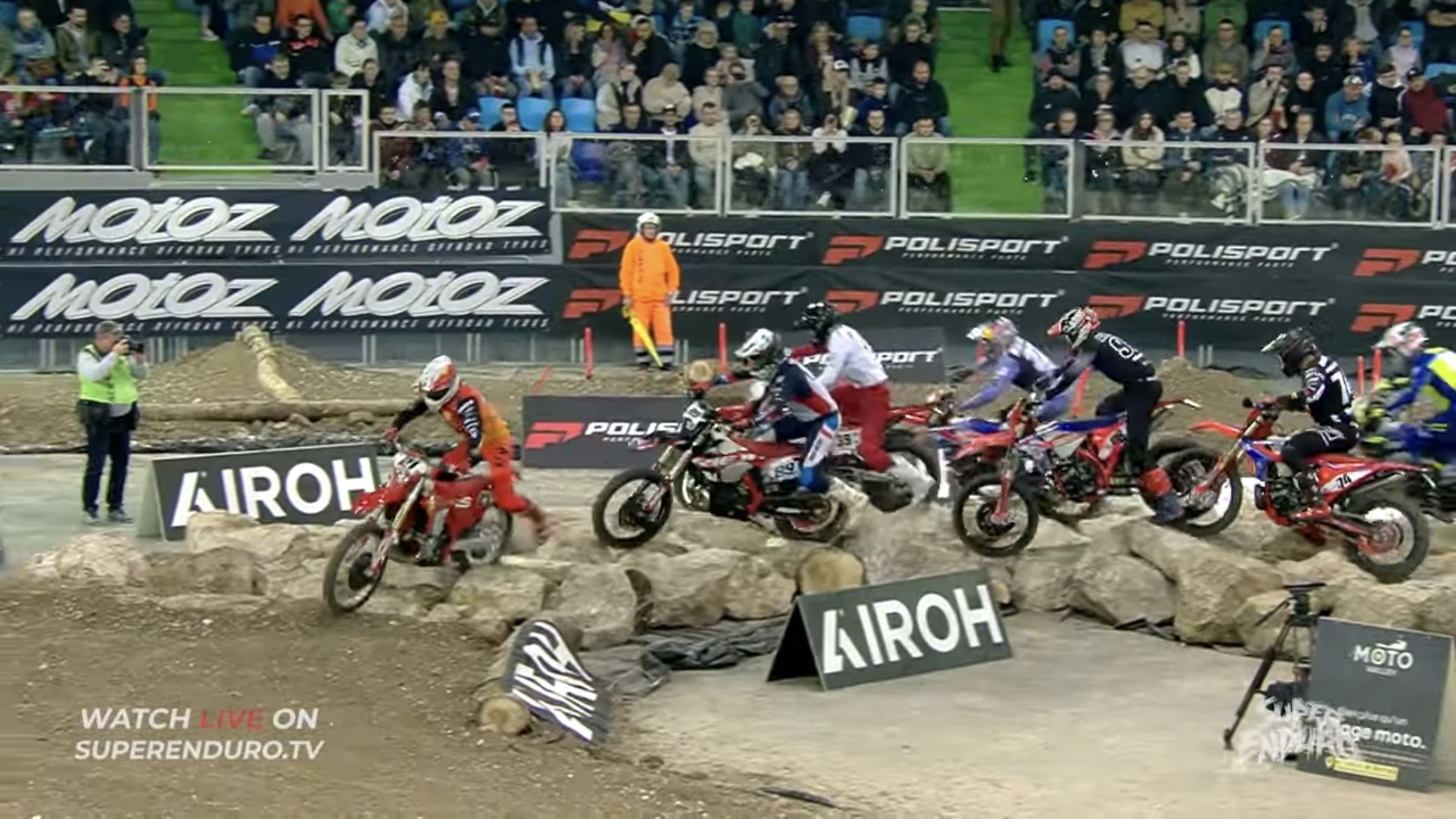 Vídeo SuperEnduro: O “holeshot” de Diogo Vieira no GP de França!