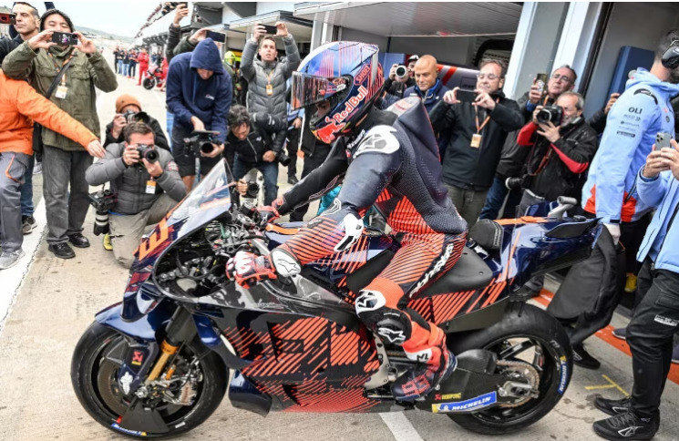 MotoGP, Testes Valência: Marc Márquez com o terceiro tempo na estreia com a Ducati