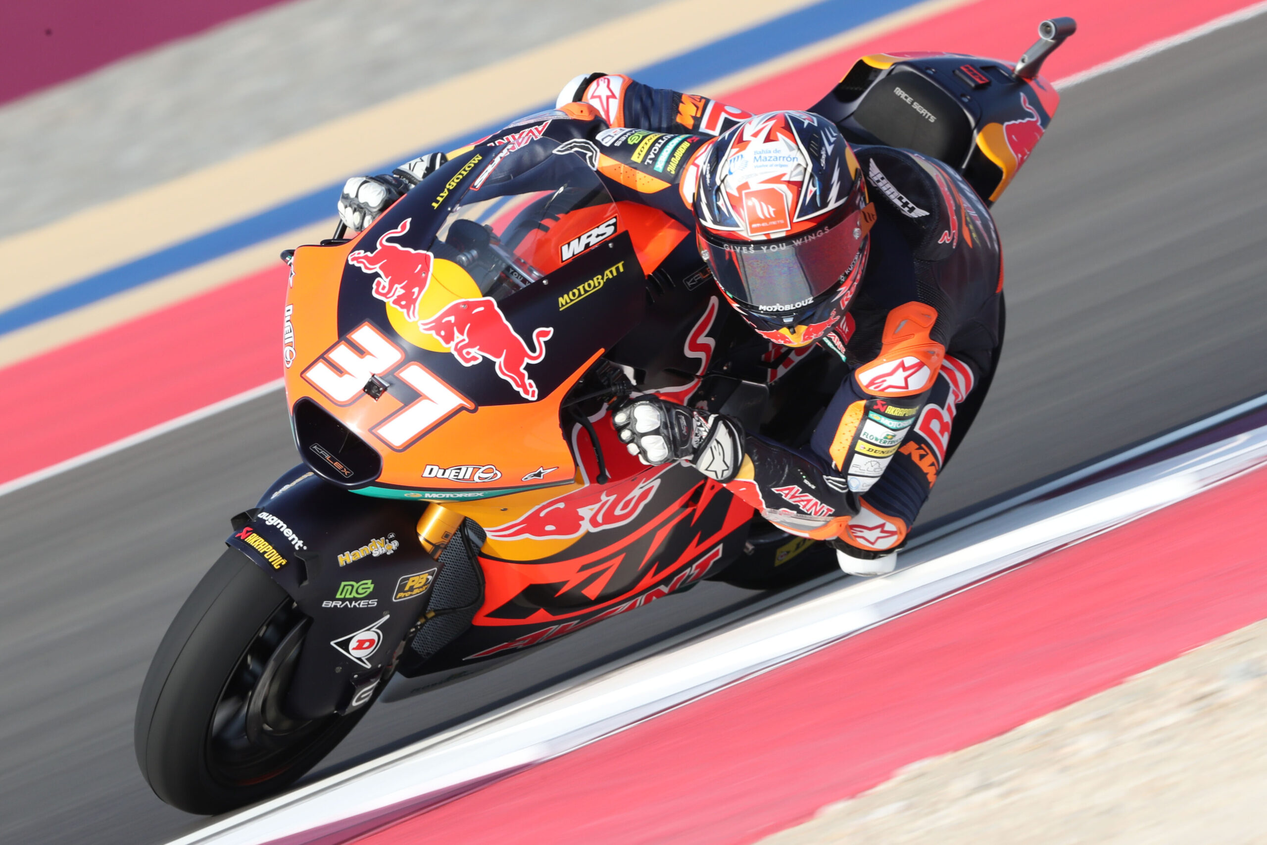 Moto2, Valência, T2: Pedro Acosta lidera primeiro dia