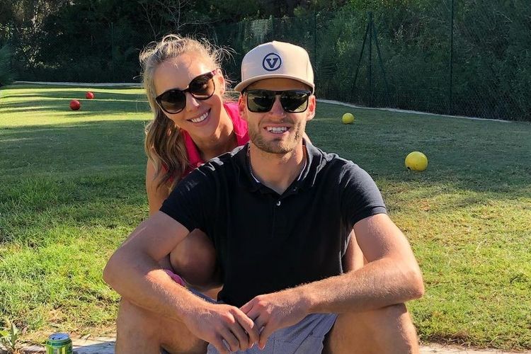 MotoGP: Brad Binder dá hoje o nó com Courtney Renniers