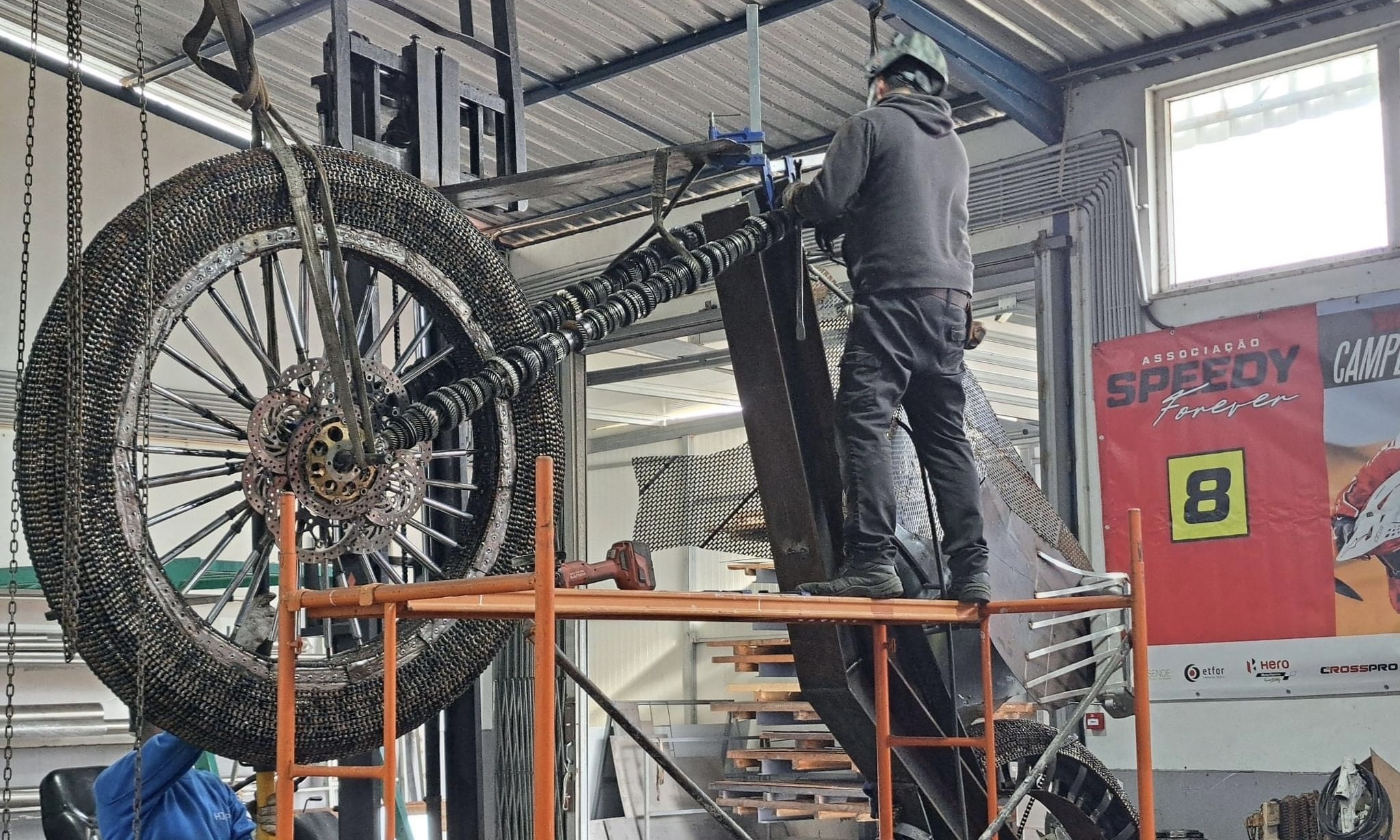 Paulo Gonçalves: As primeiras imagens da escultura de homenagem ao “Speedy”