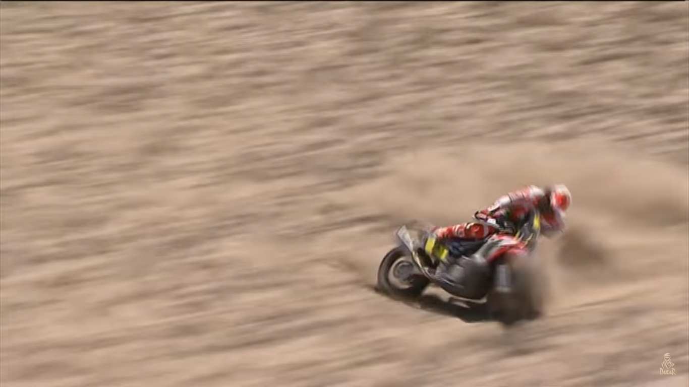 Vídeo Dakar: Paulo Gonçalves, o homem que se levantava antes do pó assentar!