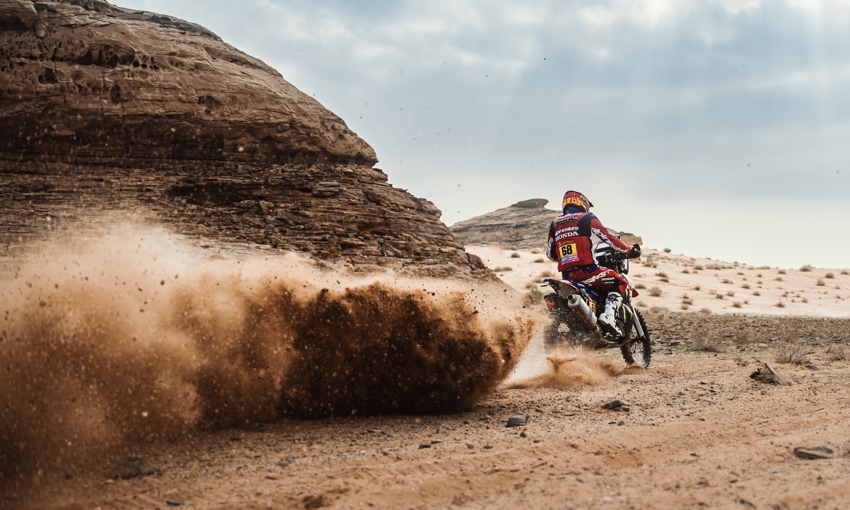 Dakar, Etapa 1: Tosha Schareina abandona após vitória no prólogo