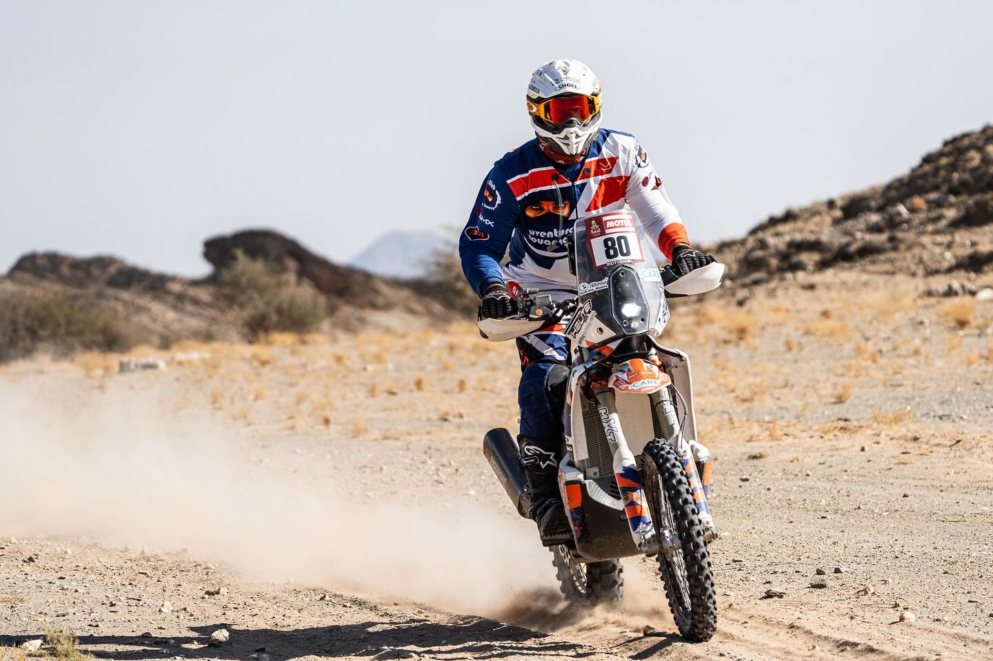 Dakar, Etapa 8, Alexandre Azinhais (84.º): “Triste pelo falecimento do piloto a quem prestei assistência”