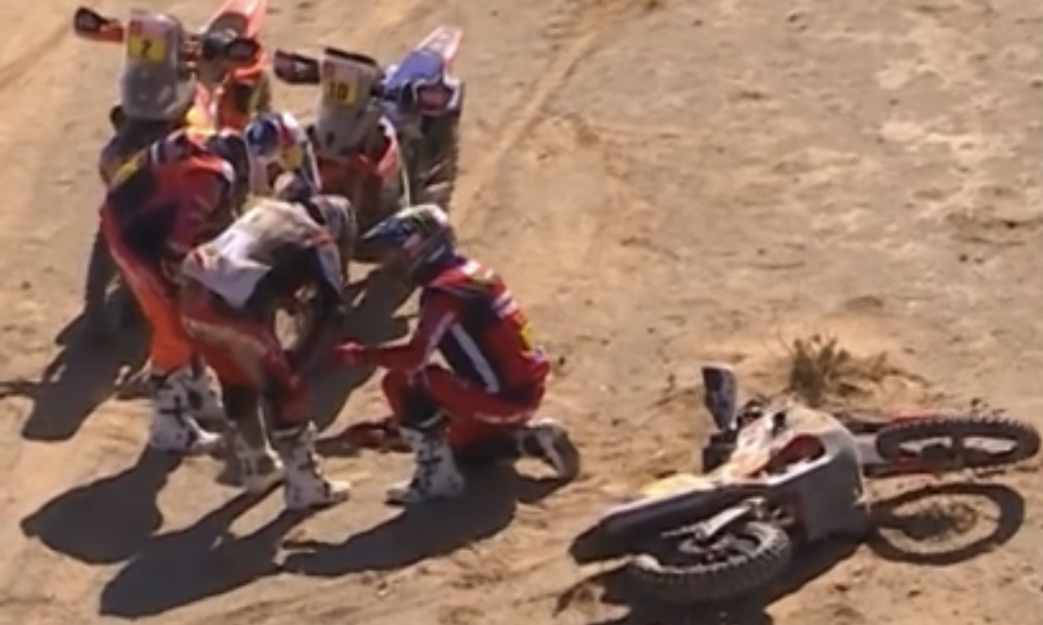 Vídeo Dakar, Etapa 3: Sebastian Bühler abandona após queda