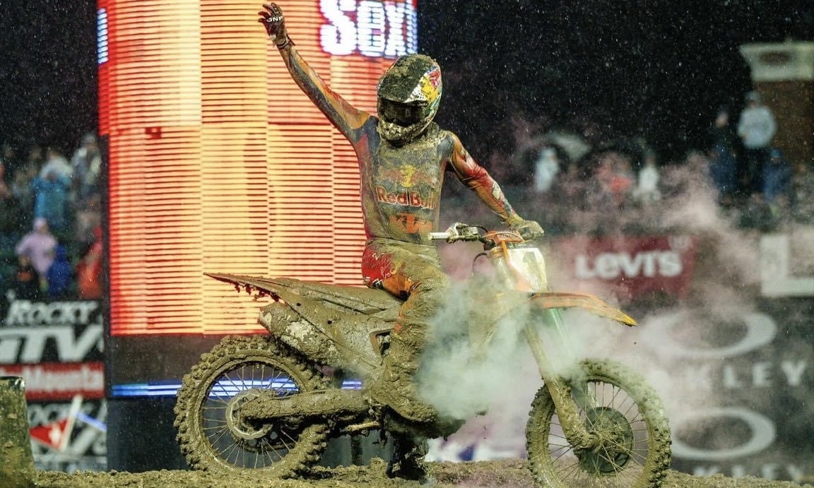 Vídeo AMA Supercross 450, San Francisco: Chase Sexton domina na lama