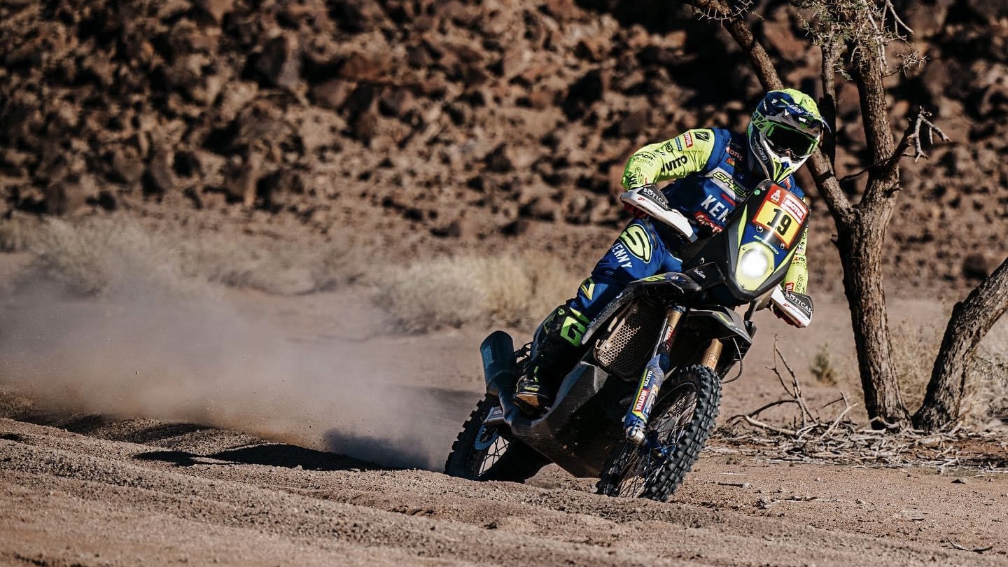 Dakar, Etapa 10, Rui Gonçalves (11.º): “Levei pontos no braço, tenho uma queimadura e um hematoma”