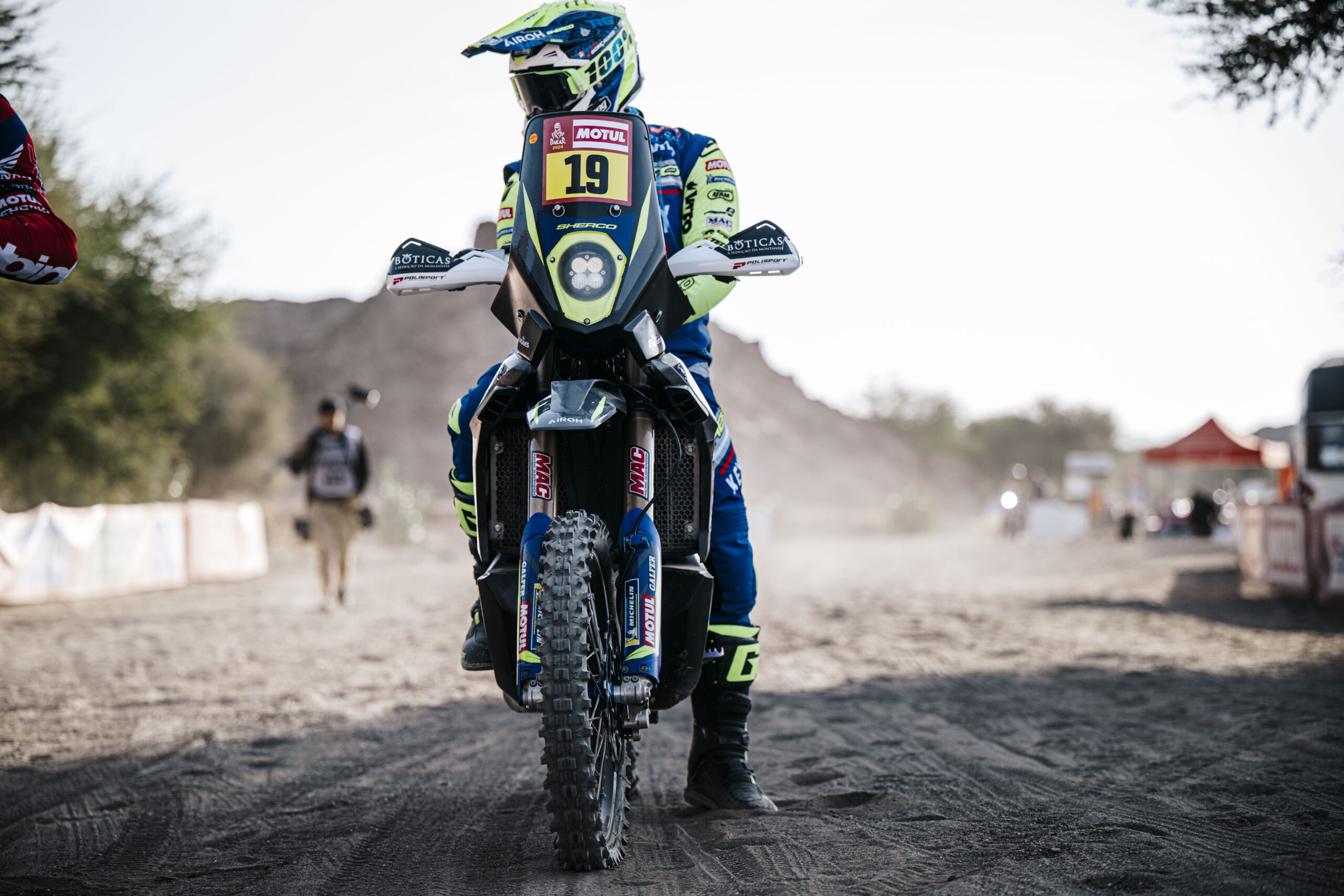 Dakar, Etapa 8, Portugueses: Rui Gonçalves bate o pé aos favoritos com sexto lugar