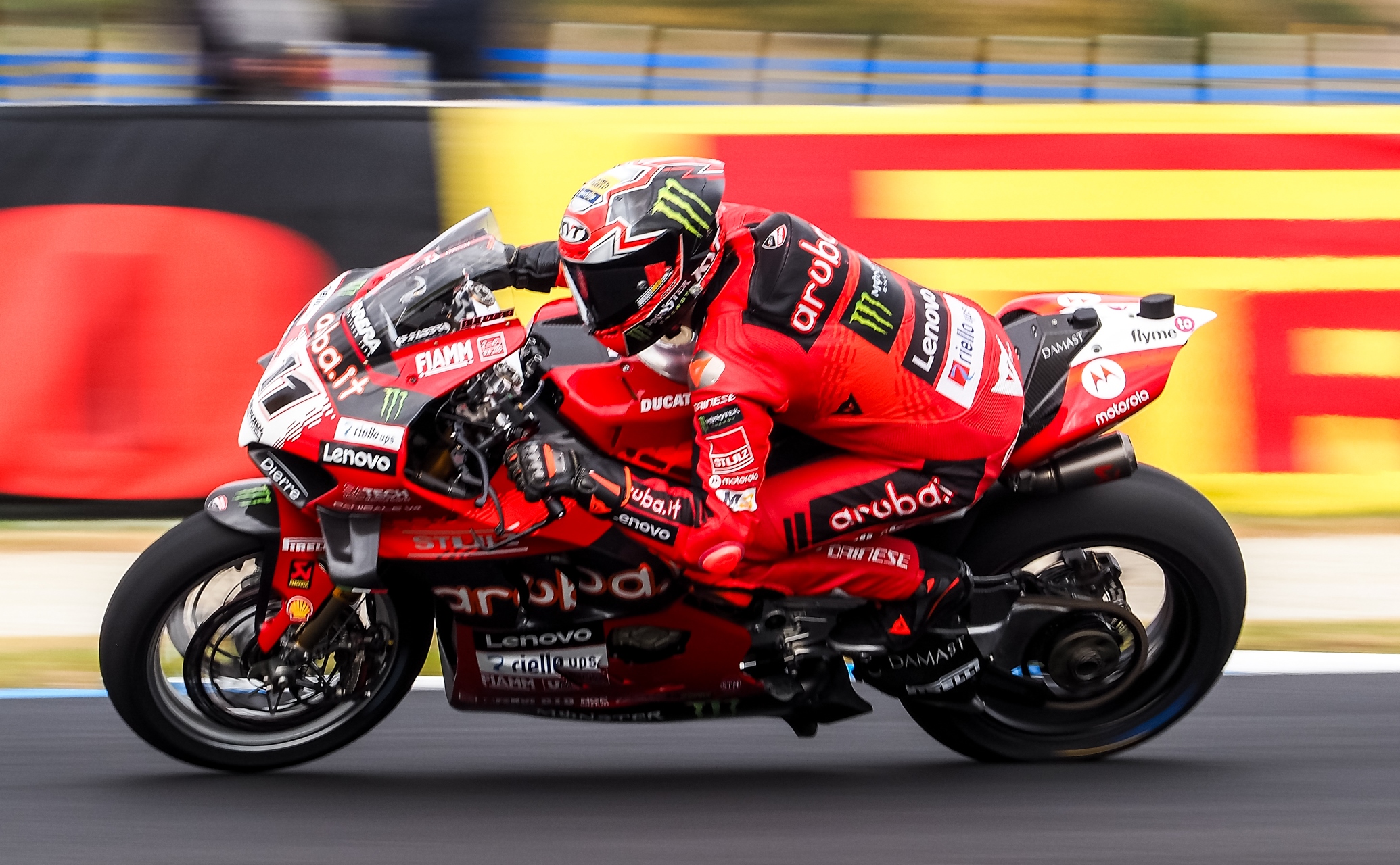 Superbike, TL2, Phillip Island: Alex Lowes lidera à frente de Bulega