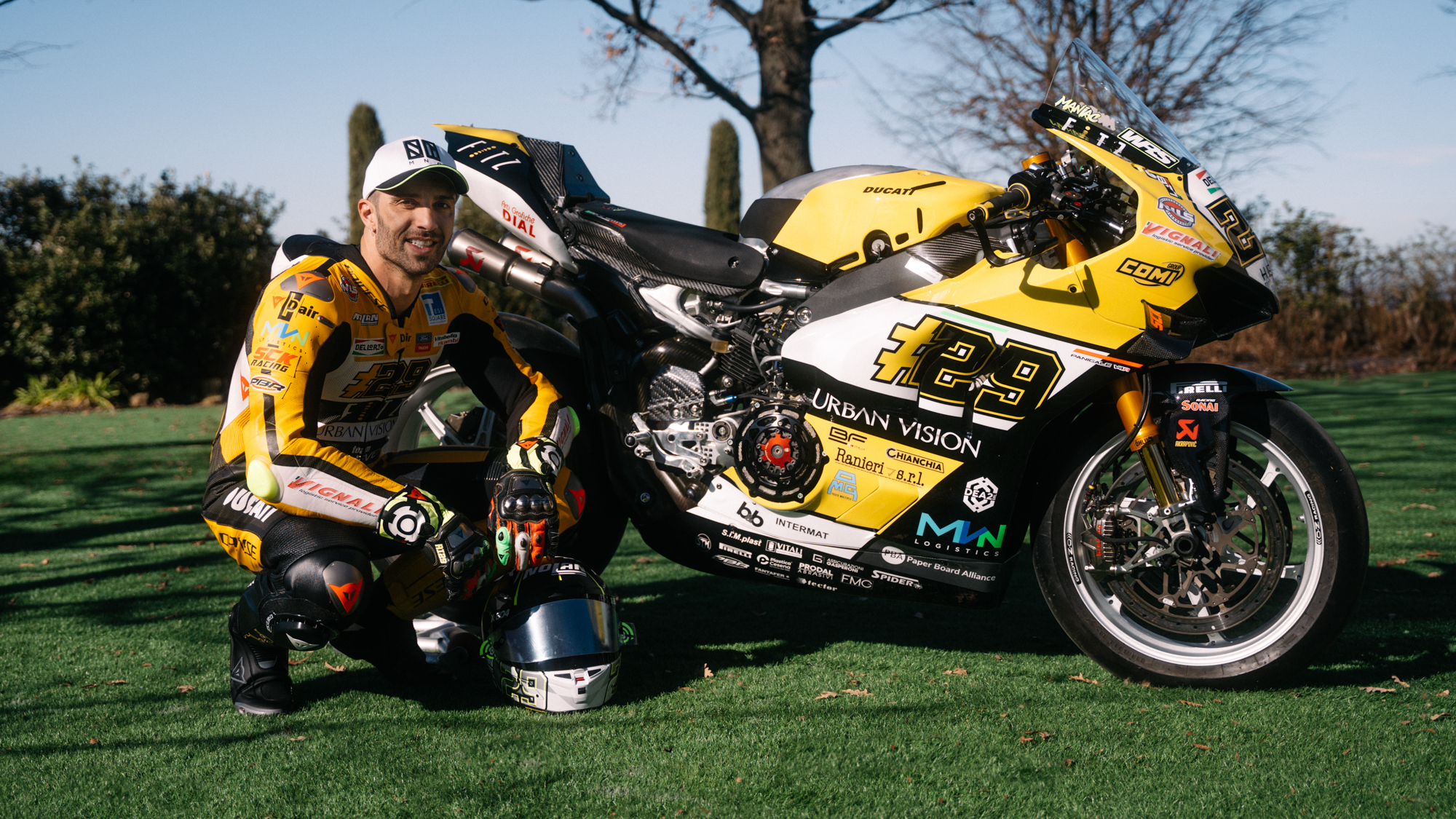 WSBK: Team GoEleven revela cores para a estreia de Andrea Iannone