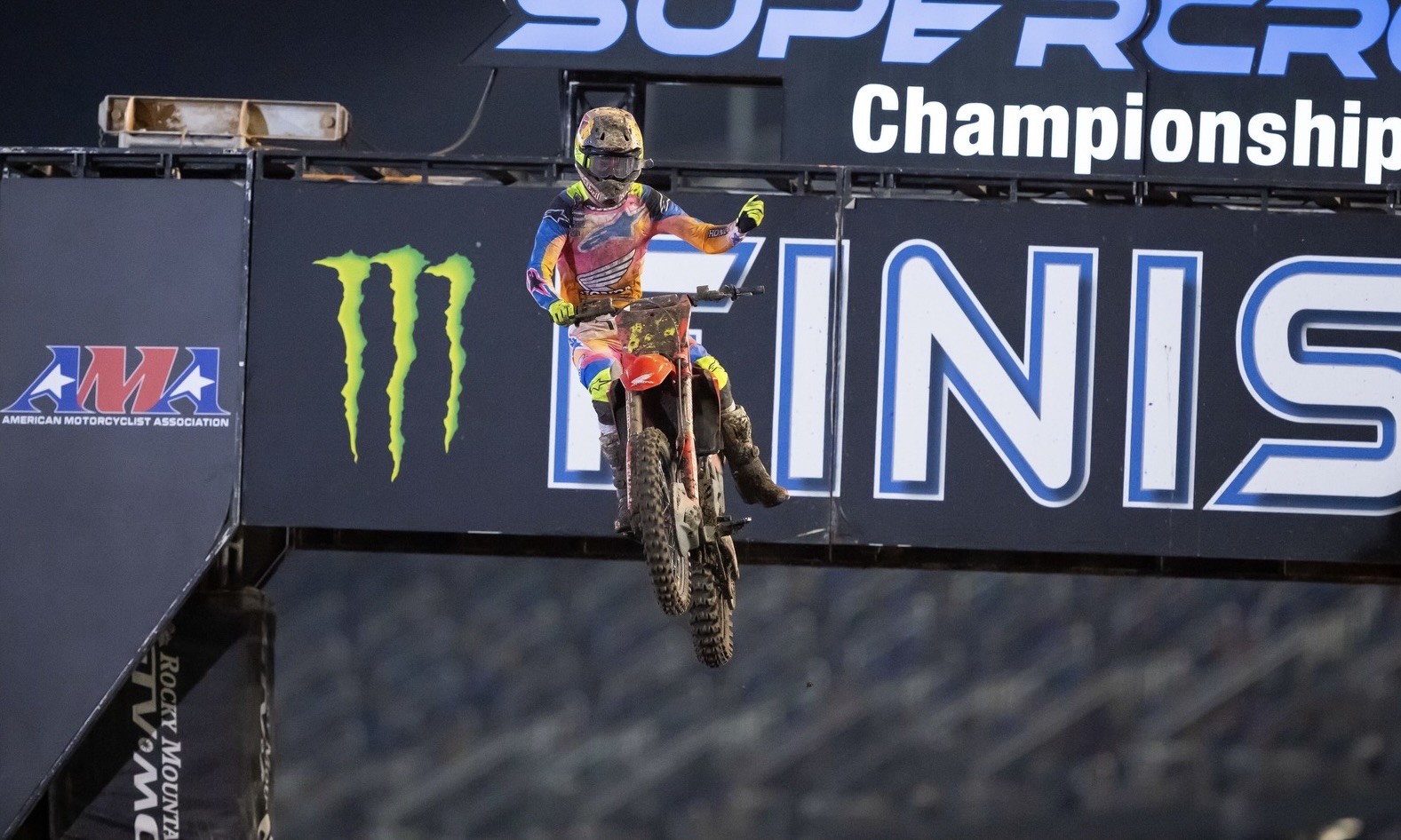 AMA Supercross 450, Daytona: Jett Lawrence dá lição de condução