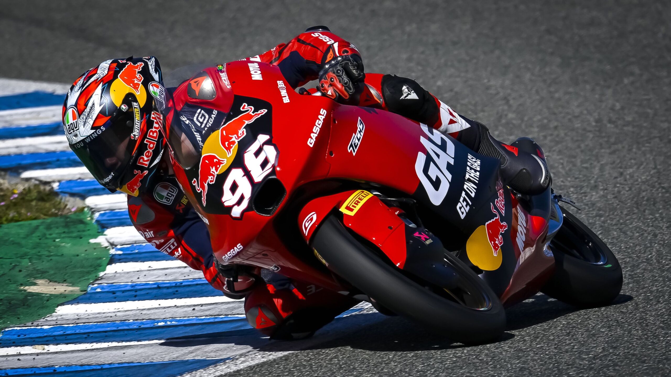 Moto3, Qatar, T1: Holgado vence sessão condicionada pela chuva