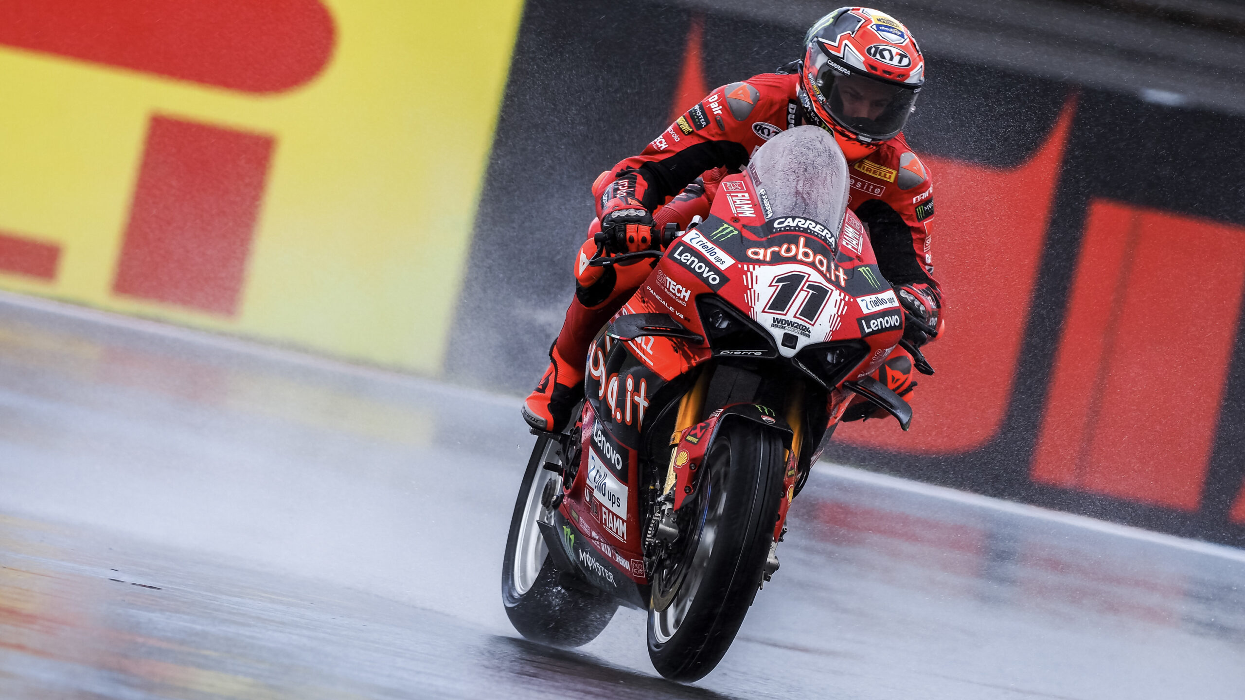 WSBK, Assen, TL3: Bailado de Bulega no molhado