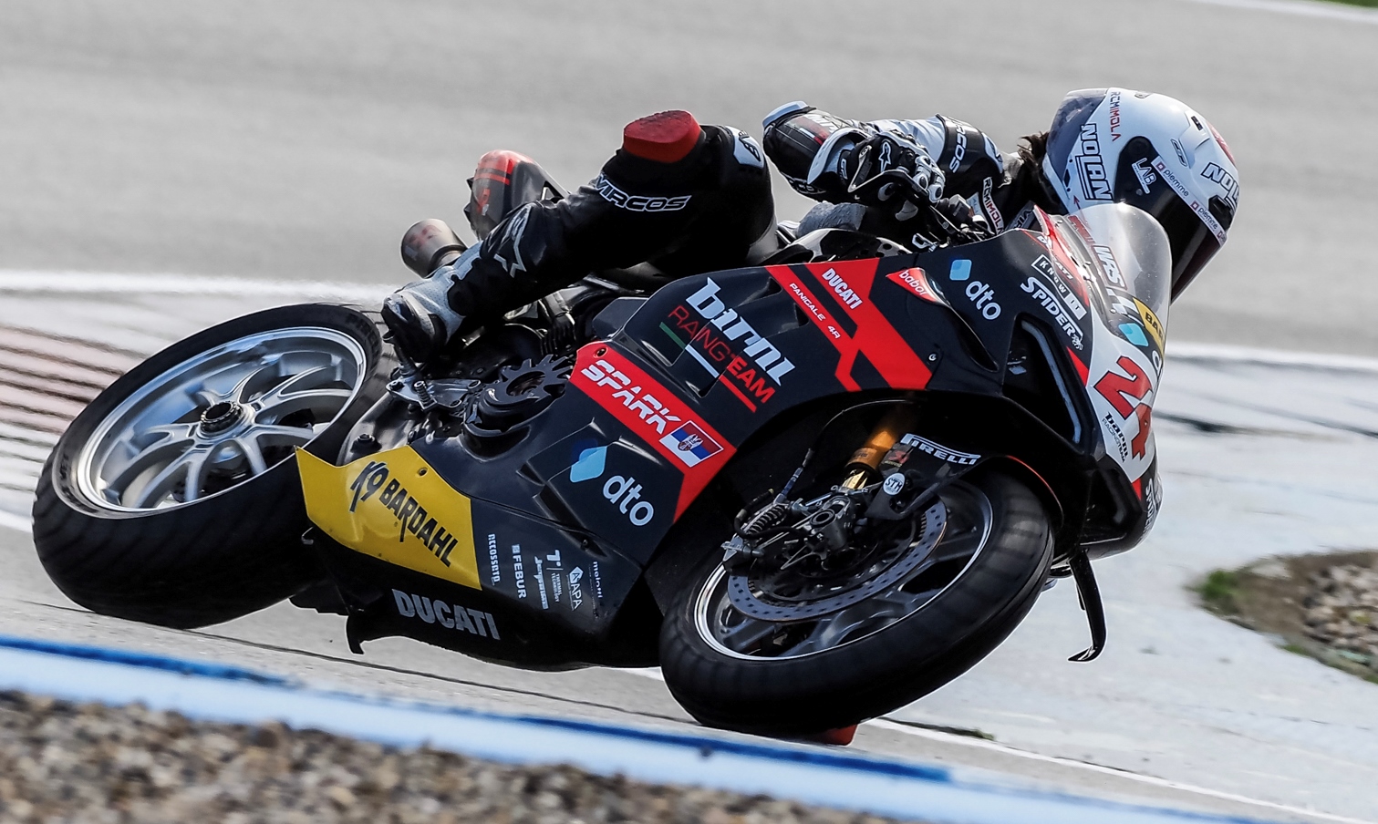 WSBK, Assen, Corrida 1: Estreante Spinelli vence corrida com bandeira vermelha