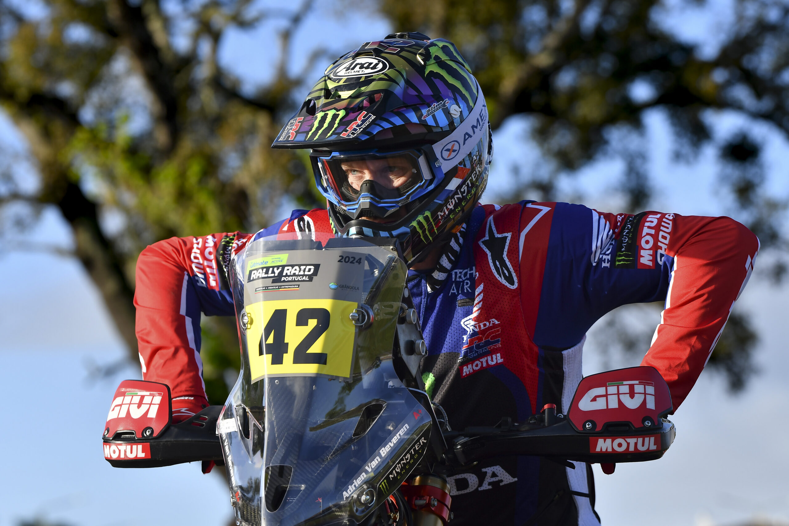 Adrien Van Beveren (2º.), Rally Raid Portugal, Etapa 2: “Difícil bater o Bühler no ‘jardim’ dele”