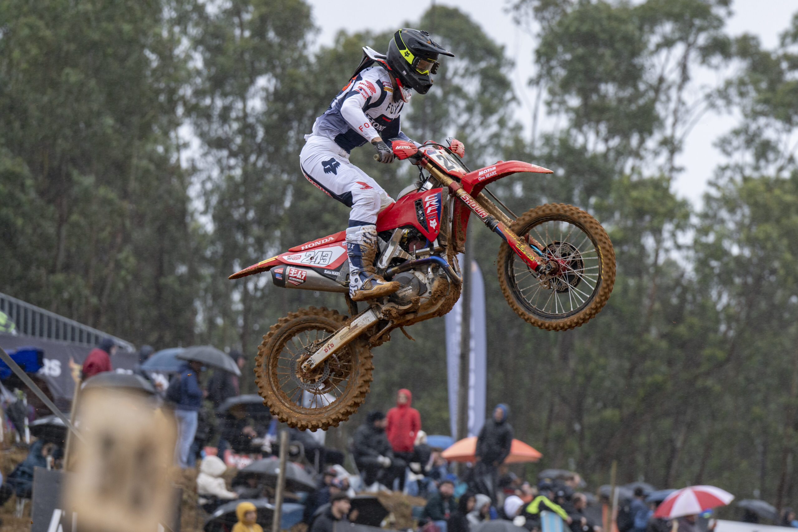 MXGP, Tim Gajser (1º.): “Feliz por vencer a qualificação em condições muito difíceis”