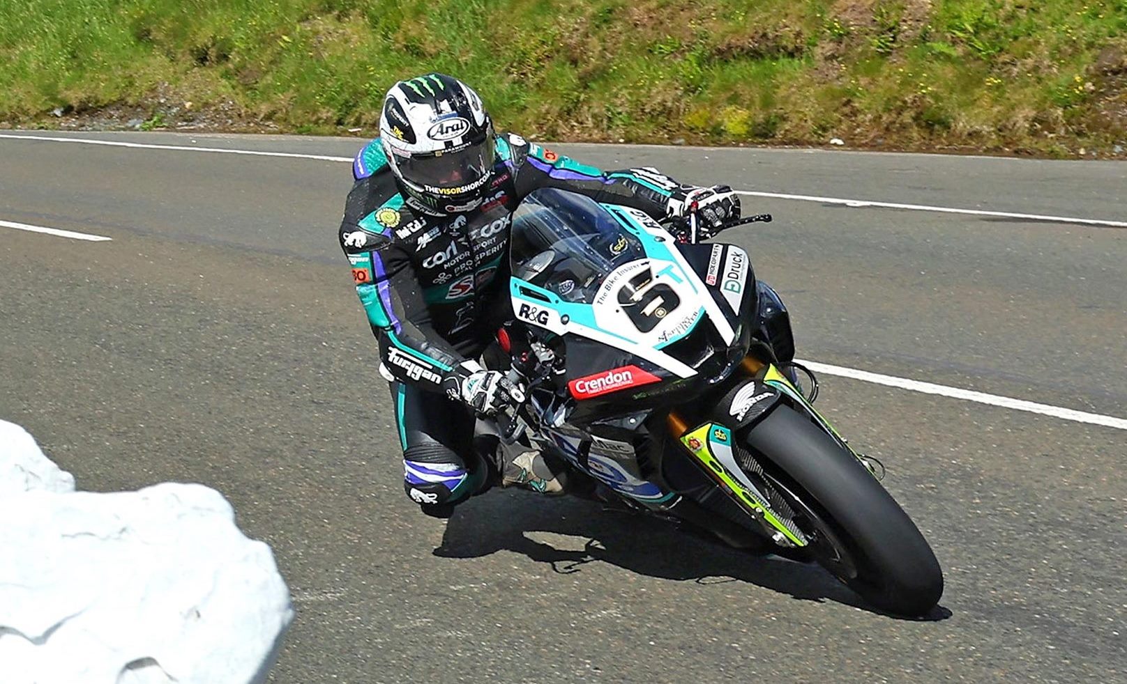 IOMTT 2024: Dunlop marcou o ritmo da primeira qualificação