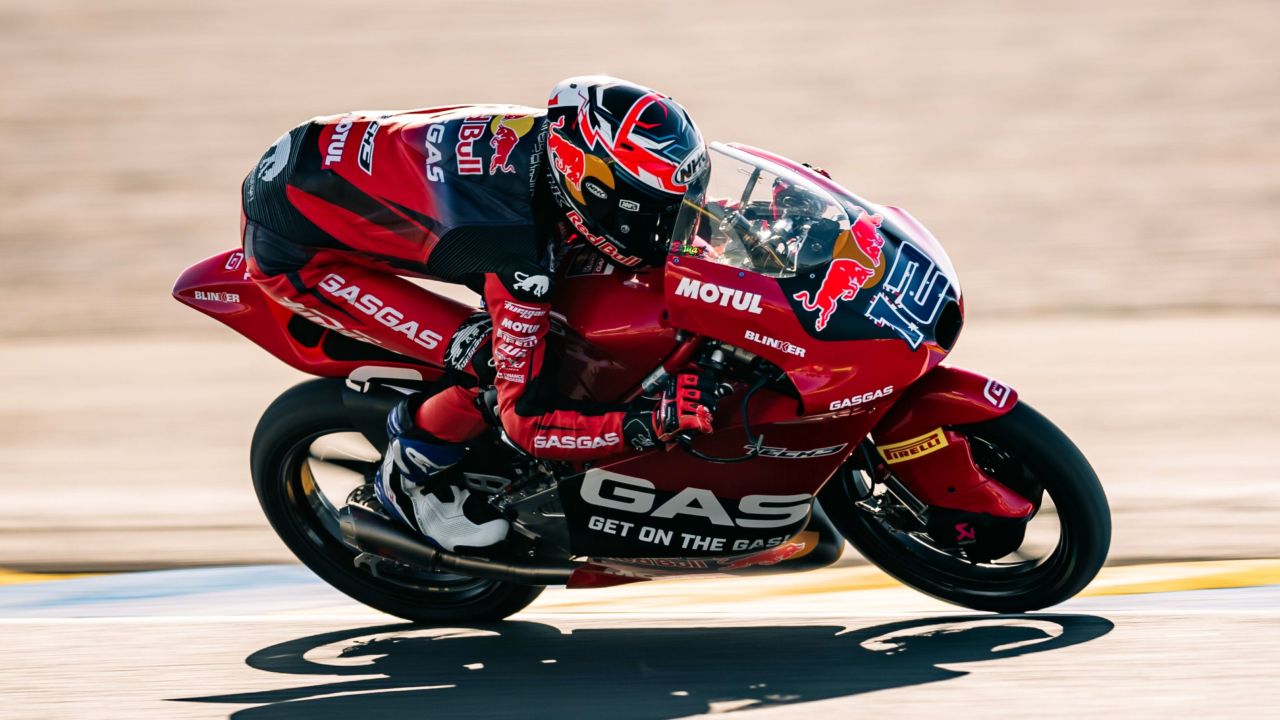 Moto3, França, Q1: Roulstone, Lunetta, Ogden e Suzuki entram na Q2