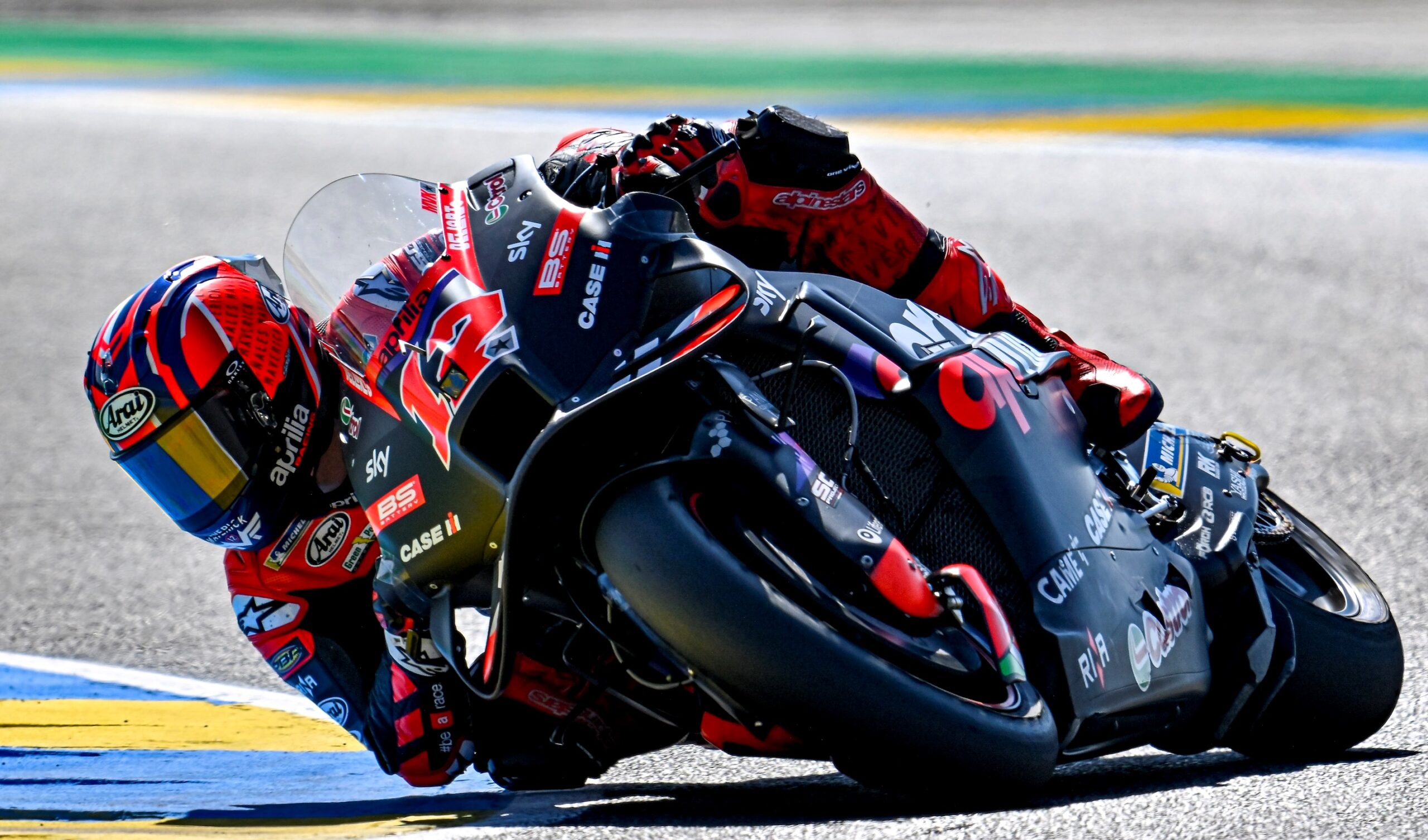 MotoGP, França: Ambos os pilotos da Aprilia já estão no Q2
