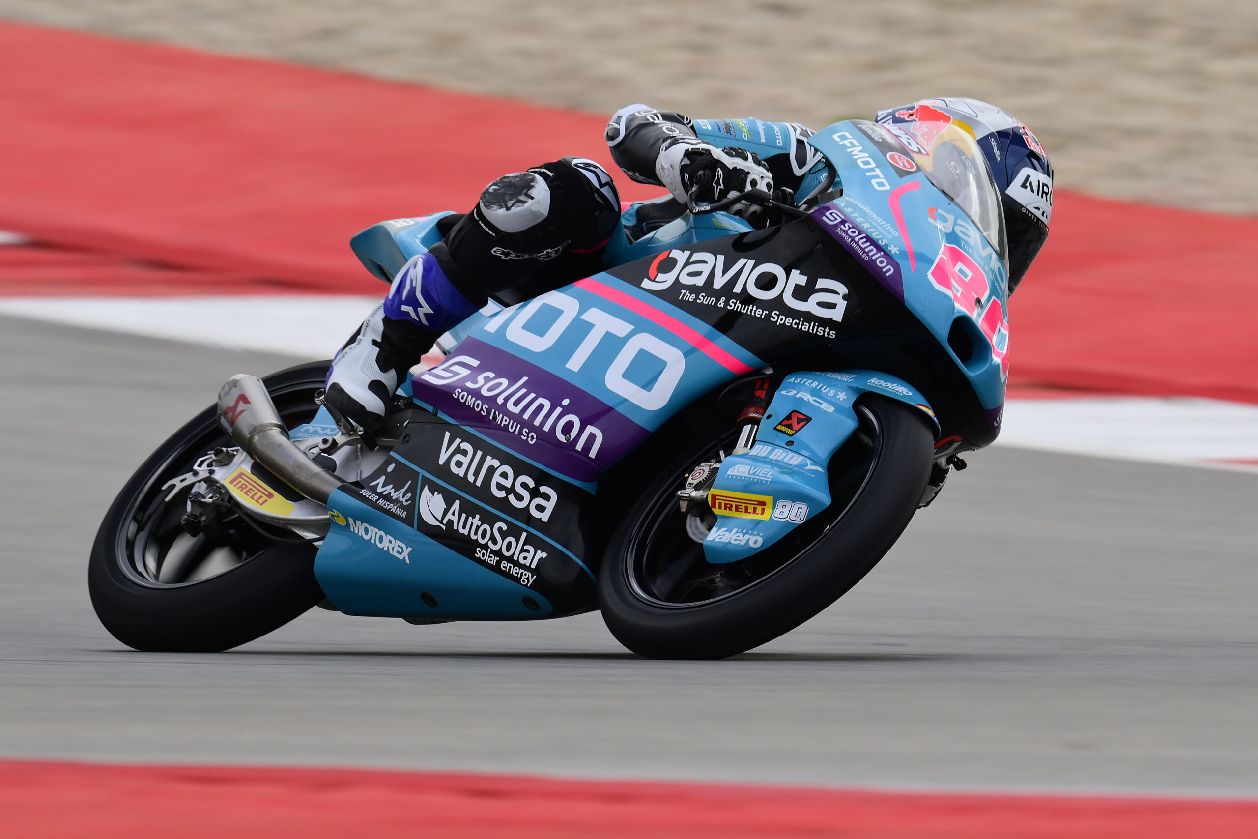 Moto2, França, Corrida: Sergio Garcia arrasa e volta a ser líder