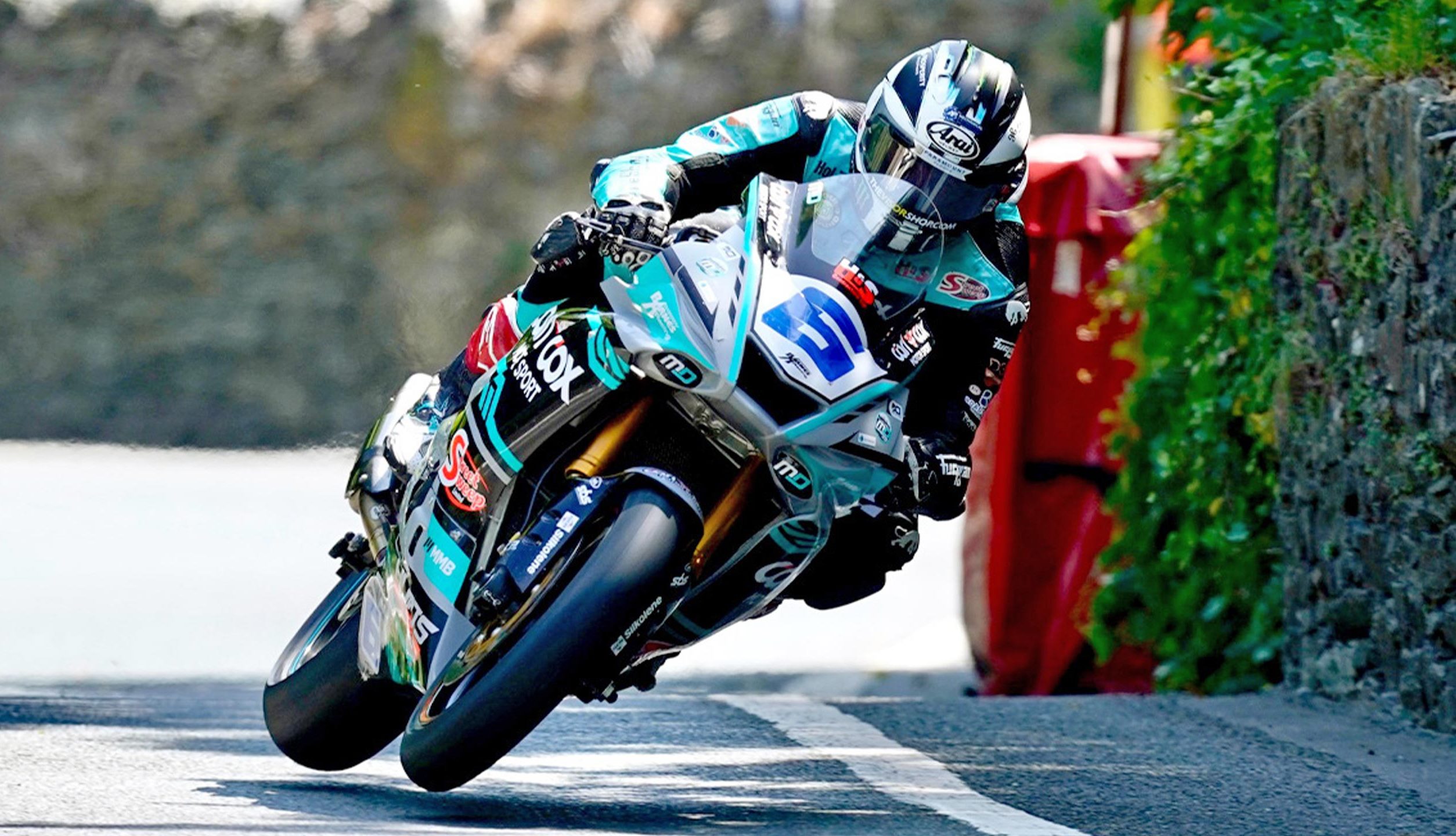 IOMTT, Corrida Supersport: Michael iguala recorde do lendário Joey Dunlop