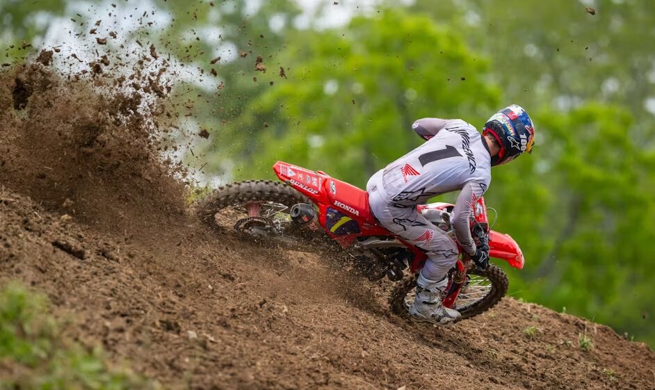 AMA Pro Motocross: Jett Lawrence regressa às vitórias nas 450