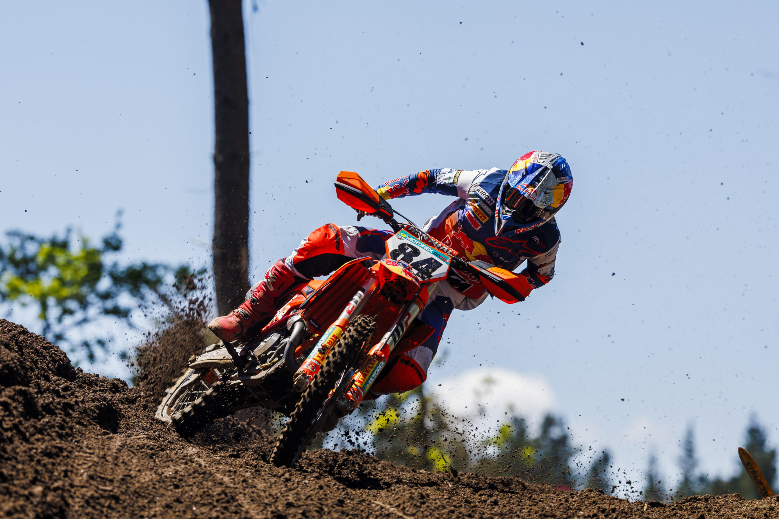 MX2, Letónia: Kay de Wolf bate os irmãos Coenen para vencer