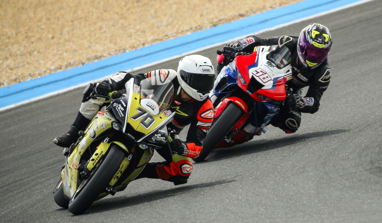 CNV, Estoril II: Fim de semana ao rúbro com corridas e Paddock Motofest