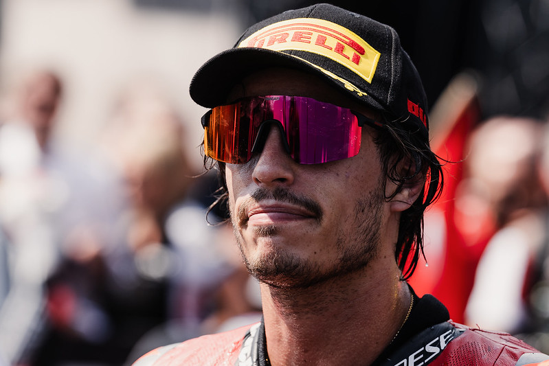 WSBK, Nicolo Bulega mantém os pés assentes no chão apesar do bom desempenho