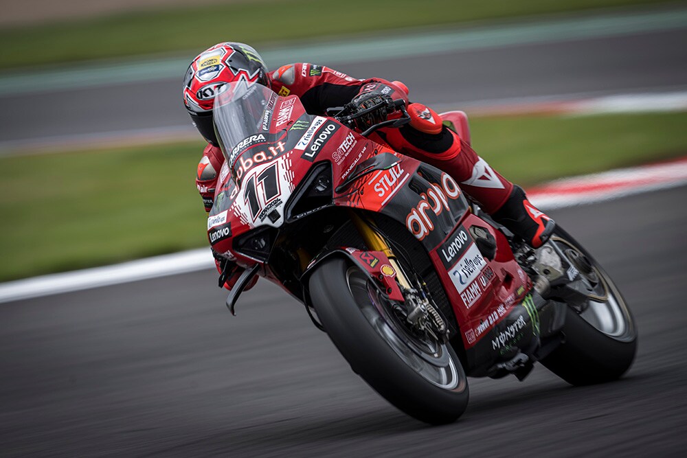 WSBK, Donington: Bulega admite que a Ducati tem de melhorar