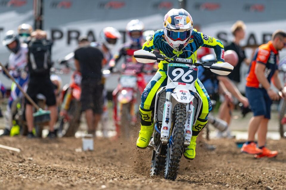 MX2, República Checa: Lucas Coenen voa para a pole