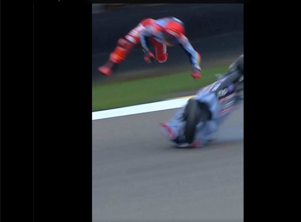 Vídeo: MotoGP, queda arrepiante de Marc Márquez em Sachsenring