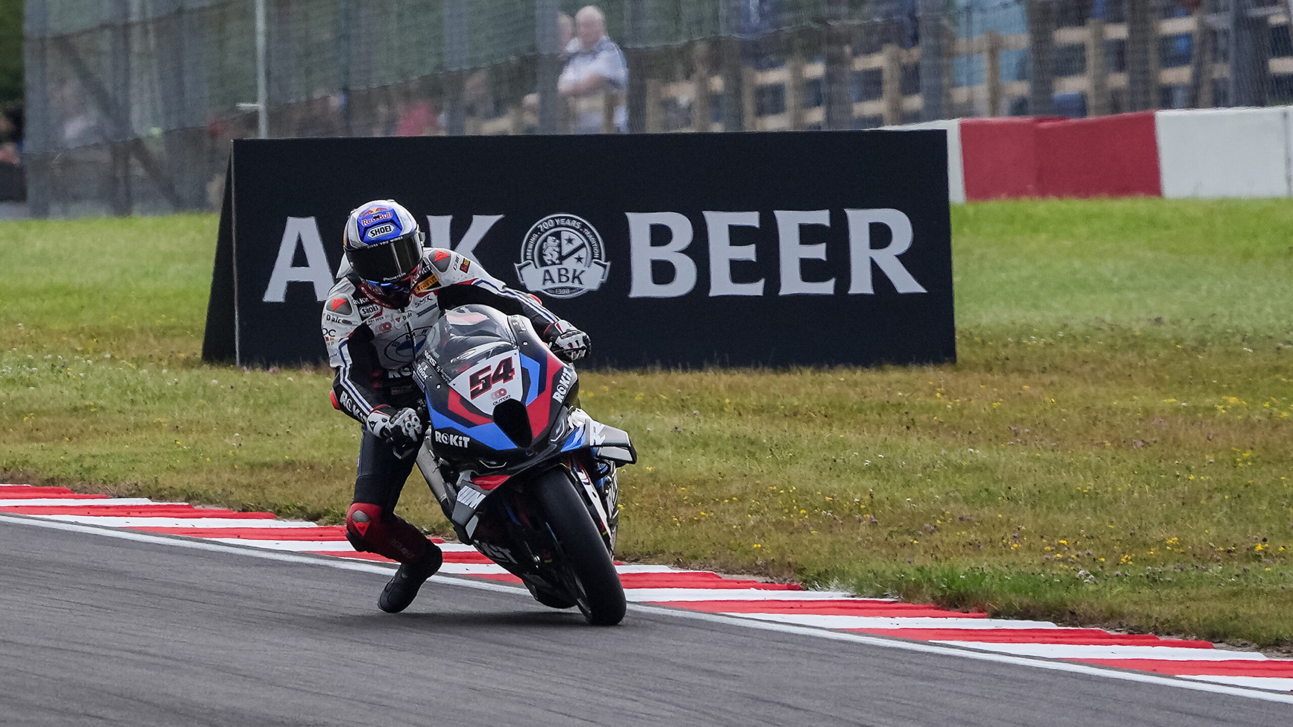 WSBK, Warm Up, Donington: Toprak abre o dia na frente, Rea no top 5